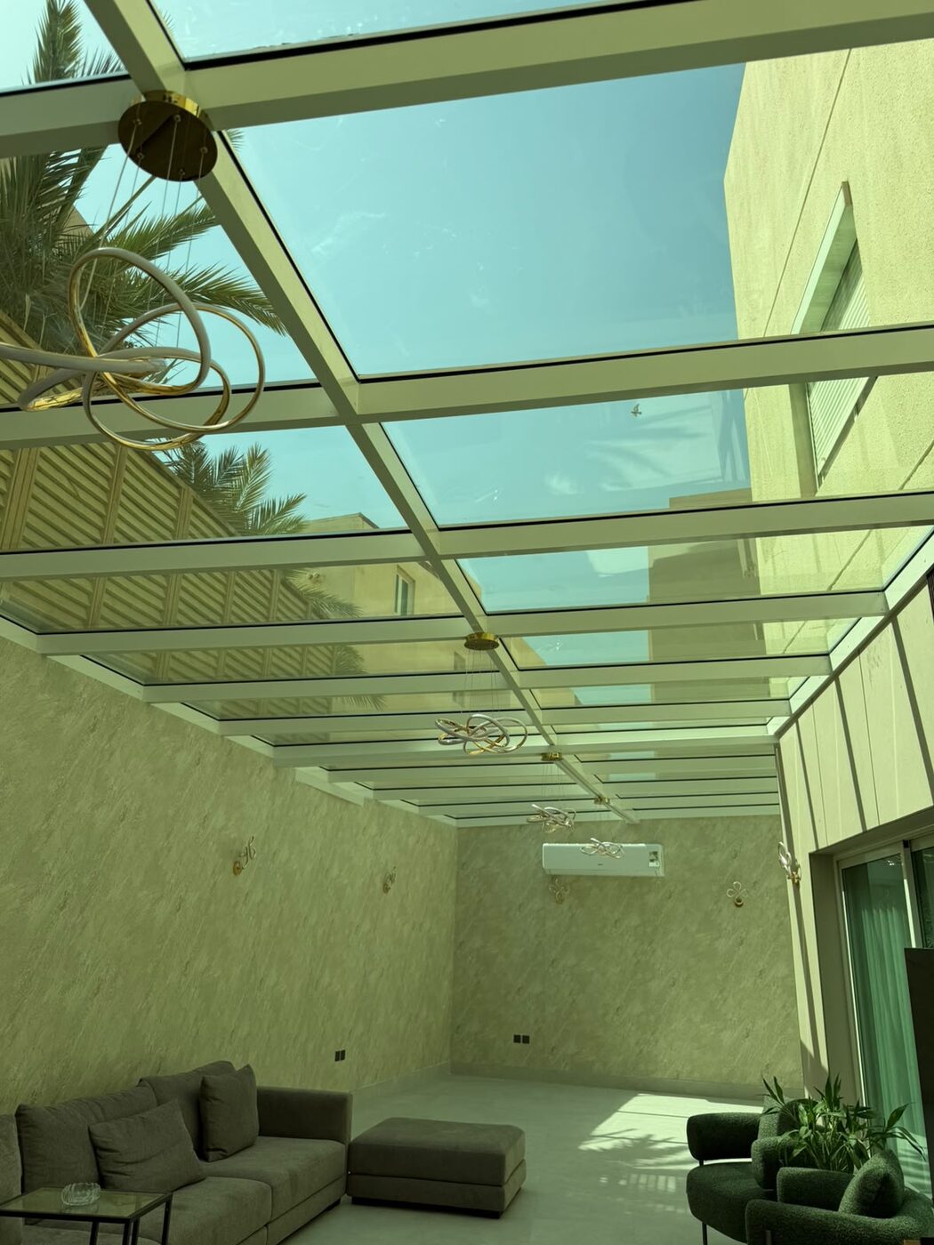 سقف زجاجي بإطار ألمنيوم (سكاي لايت)
